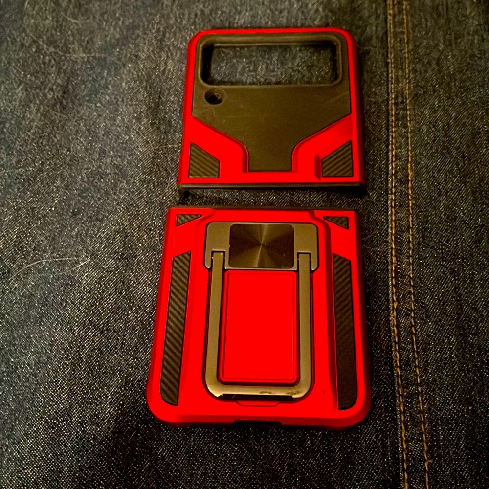 Hard case for the galaxy flip phone